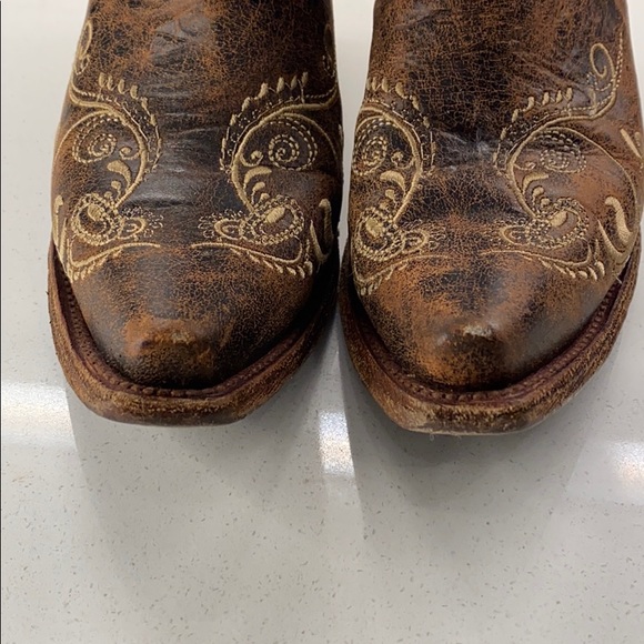 CIRCLE G- EMBROIDERED COWGIRL BOOTS - SQUARE TOE - Picture 5 of 15